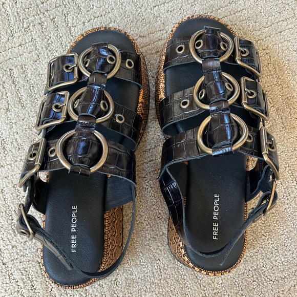 Free People Platform Sandals - Picture 3 of 9